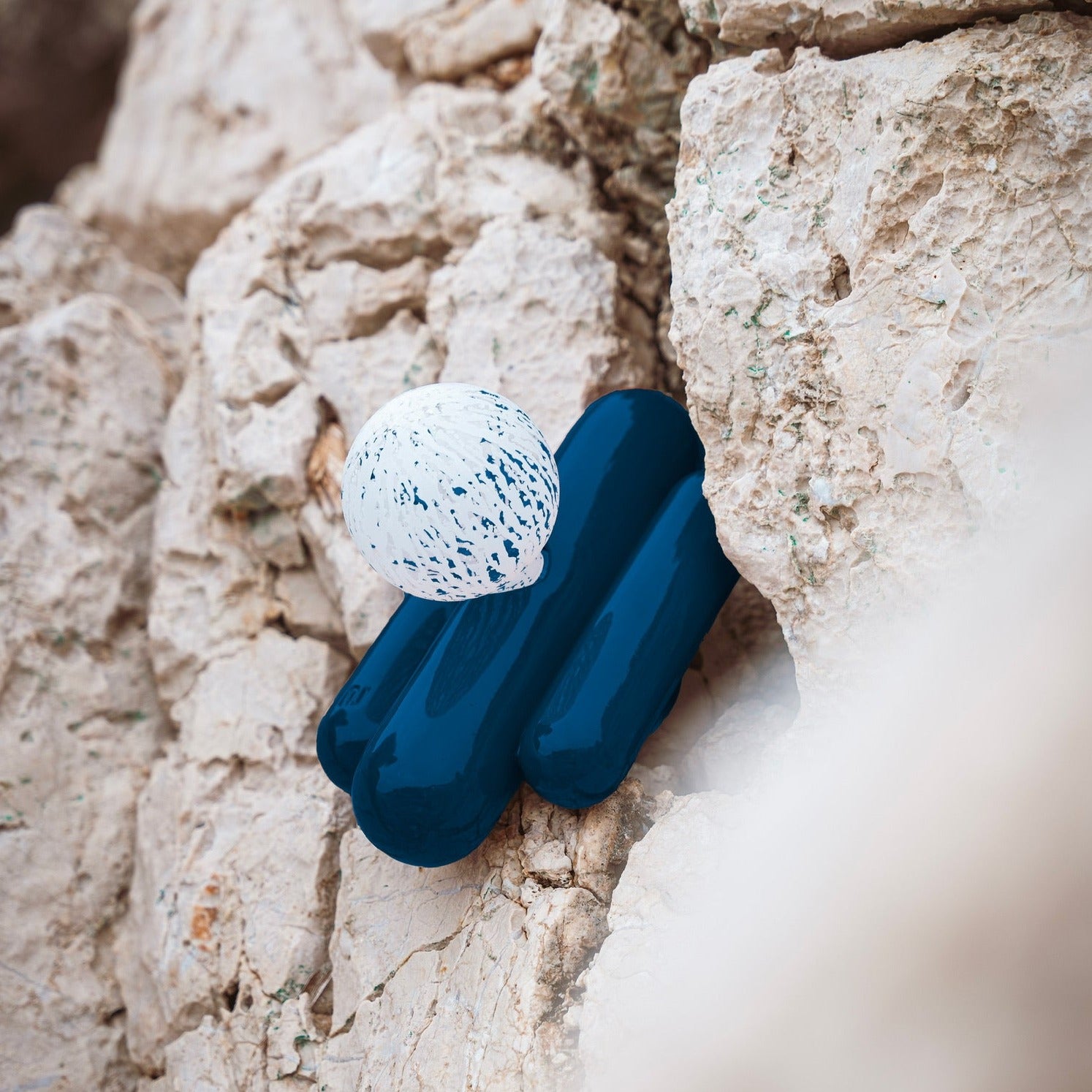 The Madeleine wall light - Midnight Blue
