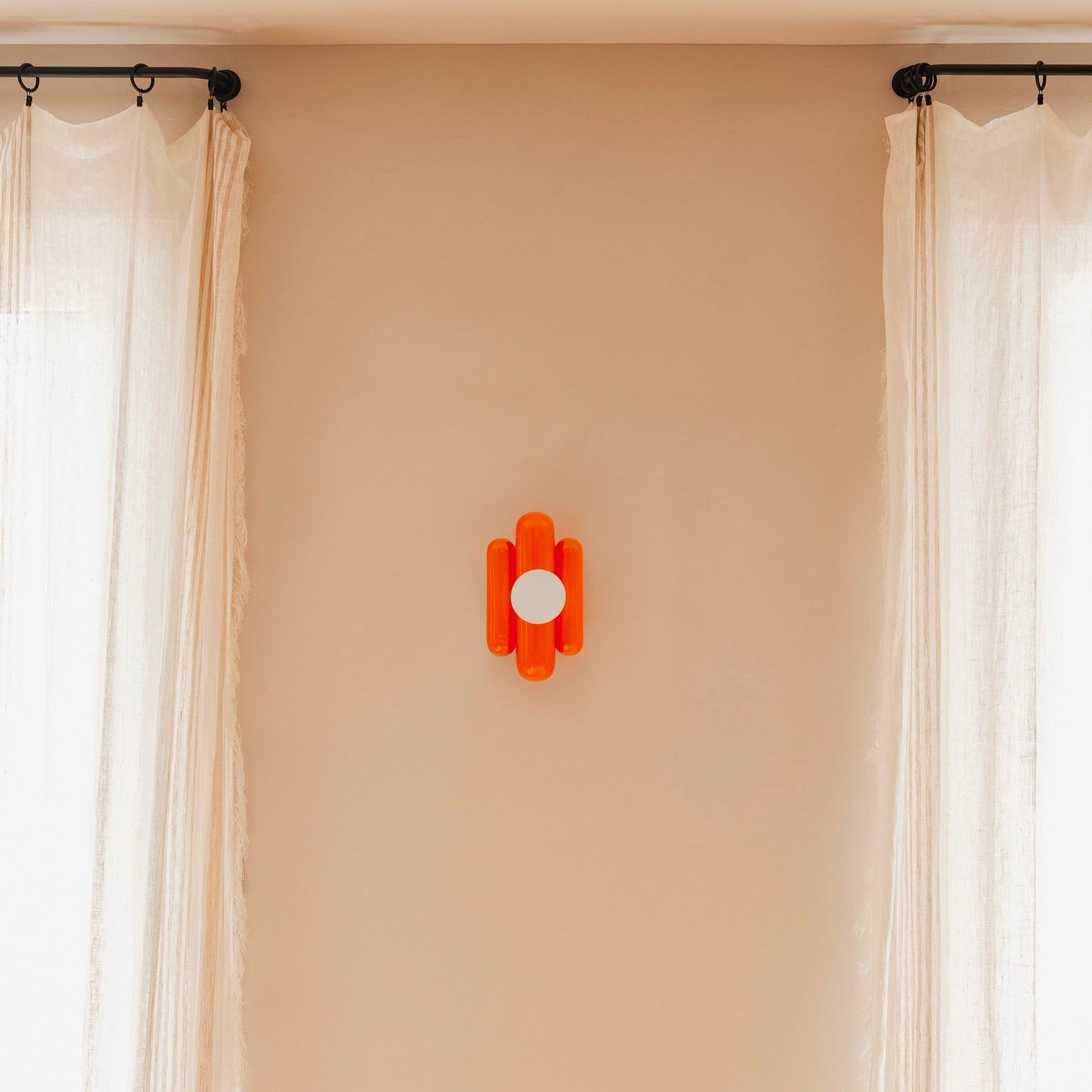 The Madeleine wall light - Pop orange