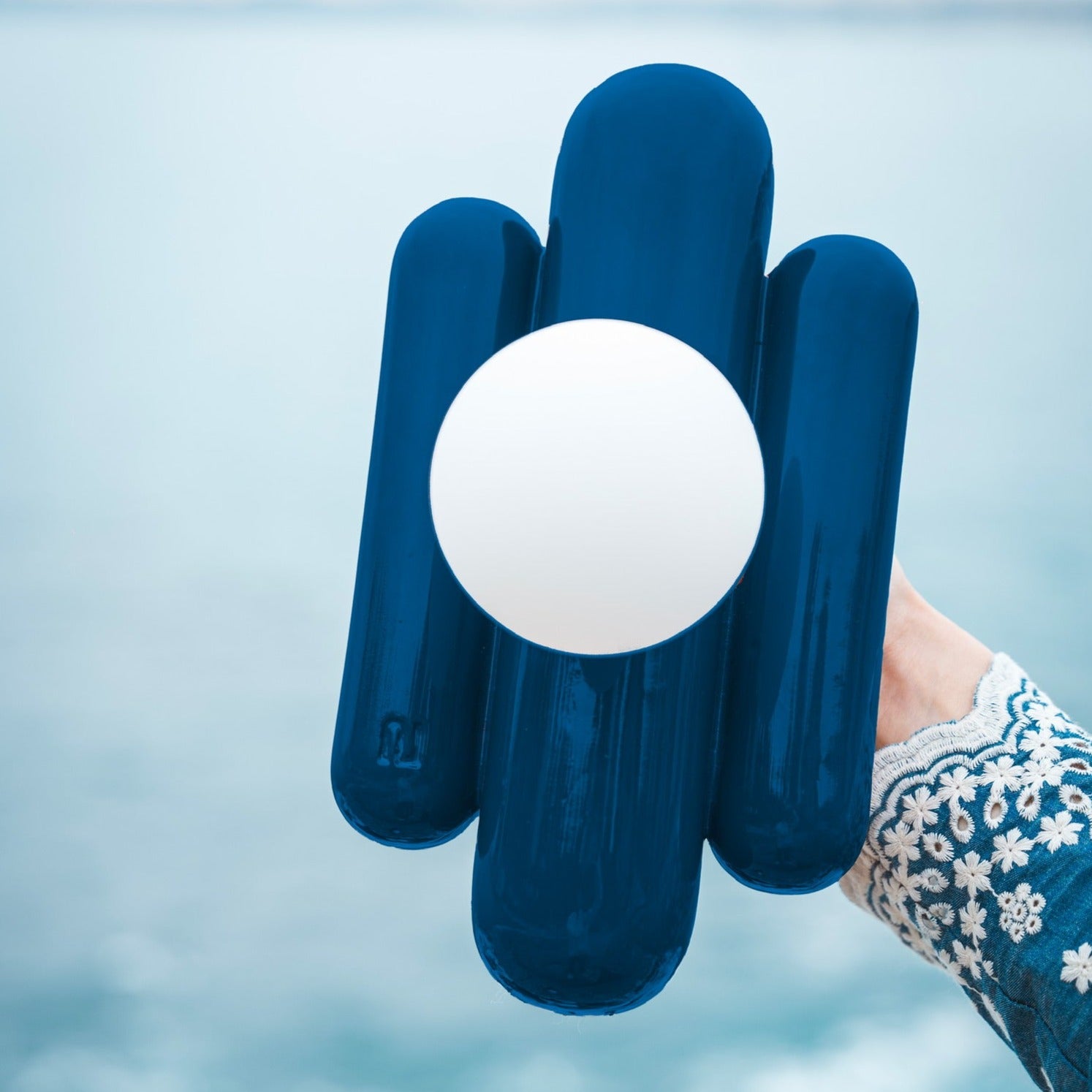 The Madeleine wall light - Midnight Blue