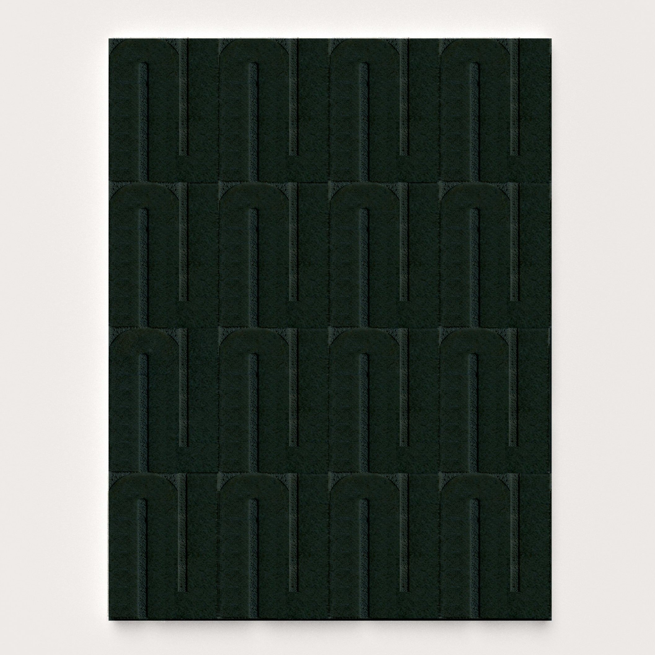  Le tapis seventies est un tapis made in france fait main. Le tapis est en laine vert sapin. Il y a un mélange de laine bouclée et laine velours ce qui lui donne un côté texturé, géométrique et contemporain.